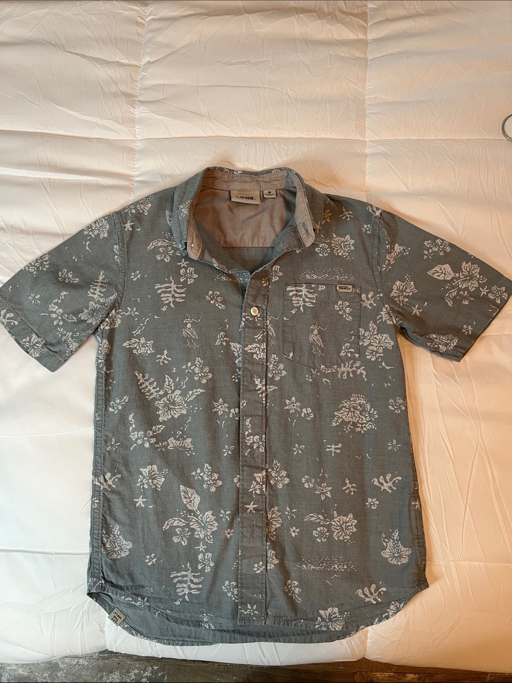 Boy’s Vans Gray Short-Sleeve Floral Button-Down Shirt Sz M